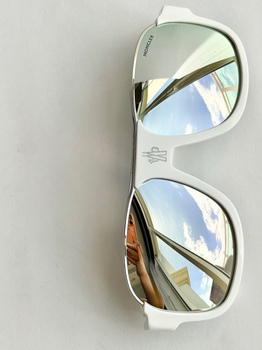 Moncler White Shield Sunglasses Mirrored Lenses Sport Luxe w/ Case - Picture 2 of 6
